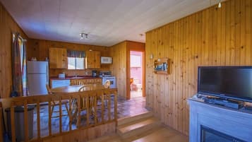 Cottage, 1 Bedroom | Private kitchen