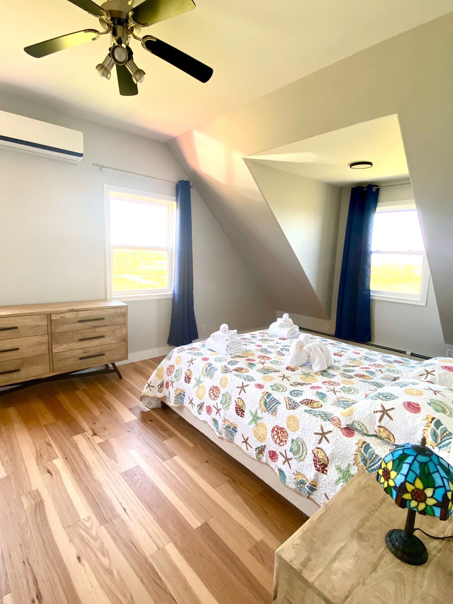 Chalet rustique familial | Cuisine privée | Cafetière-théière, bouilloire électrique, chaise haute, essuie-tout