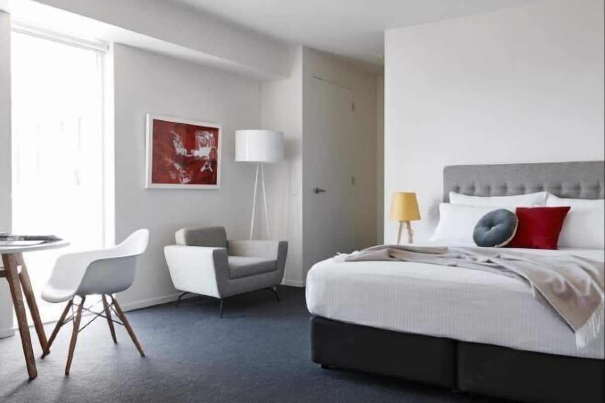 1 Schlafzimmer, Zimmersafe, laptopgeeigneter Arbeitsplatz