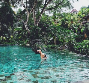 Piscine extérieure