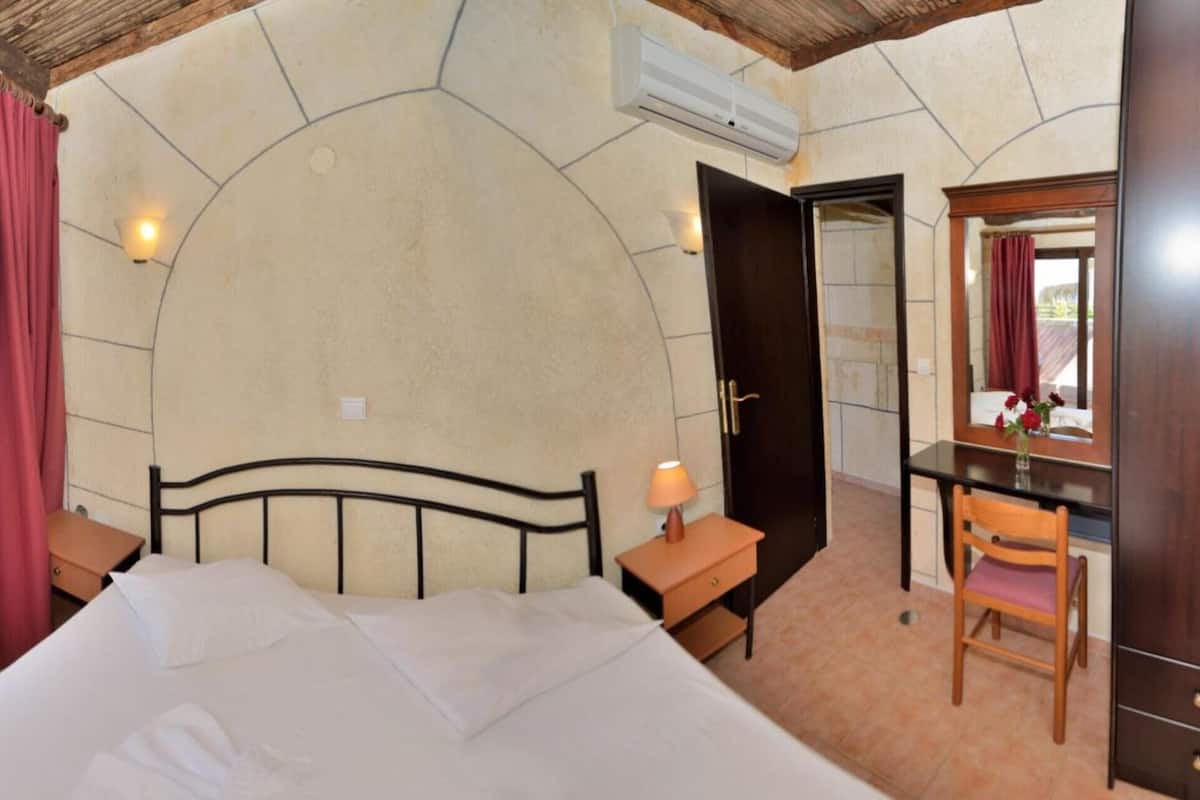 Appartamento familiare | 1 camera, una cassaforte in camera, postazione laptop, tende oscuranti