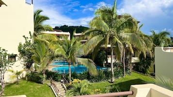 Exclusive Apartment, 4 Bedrooms, Sea View | Terrace/patio