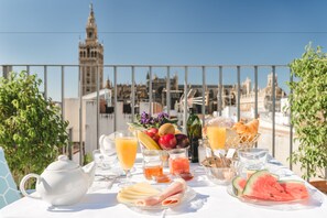 Porch - Hotel Casa de Colón (Seville)