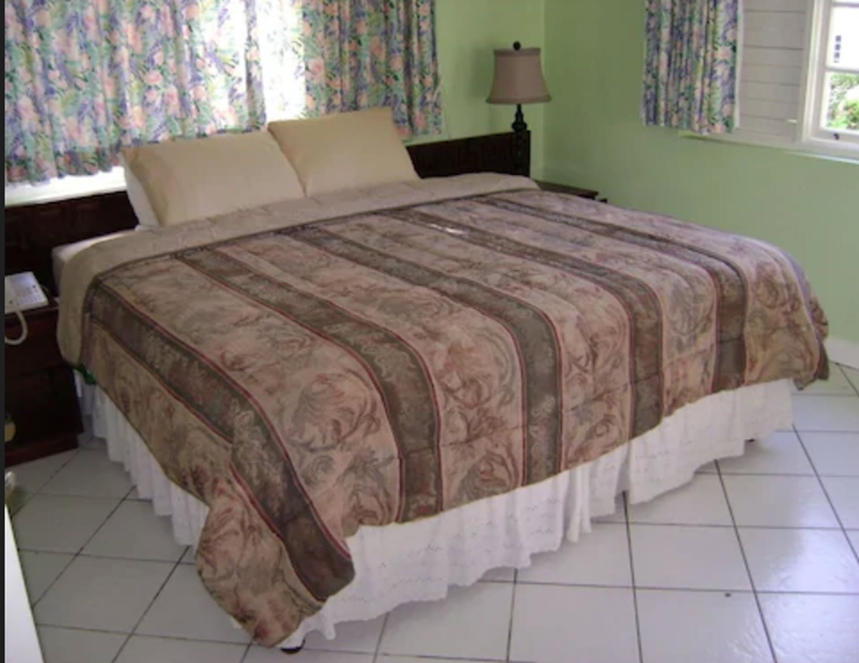 Appartement Deluxe | Coffres-forts dans les chambres, fer et planche à repasser