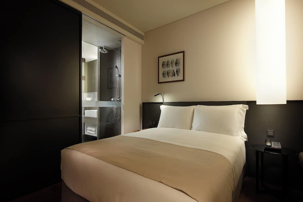Peralatan tempat tidur premium, gebar bulu kapas, peti besi dalam bilik