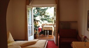 In-room safe, desk, soundproofing, free cots/infant beds