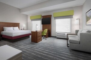 Studio Suite, 1 King Bed, Micro/Fridge, Mobility/Hearing Acc., Roll-In Shower, NS | Premium bedding, desk, laptop workspace, blackout drapes