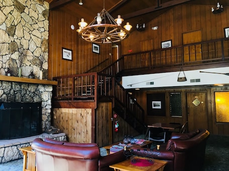 Lobby sitting area. Stony Creek Lodge