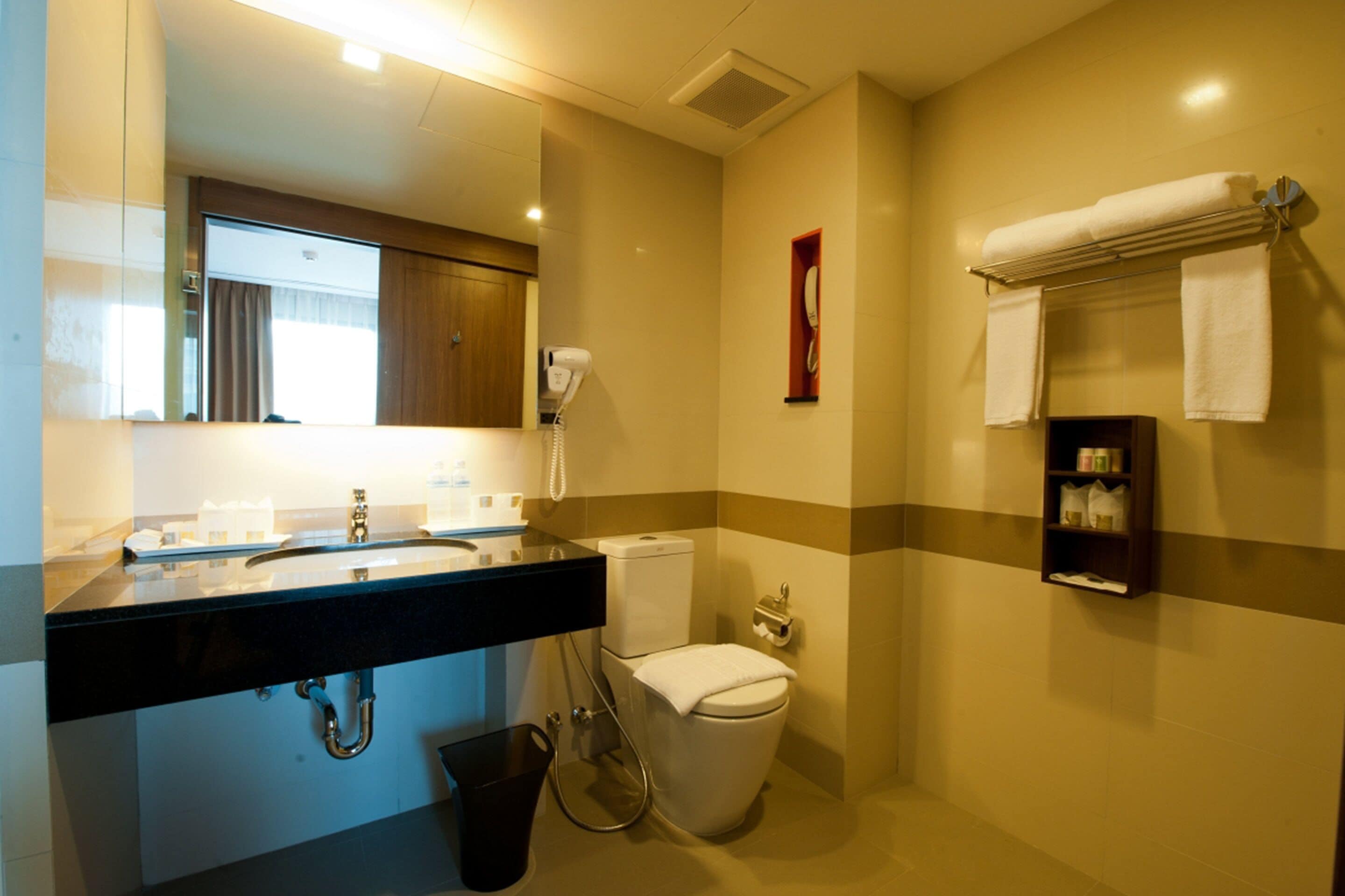 presidential suite | bathroom | shower, rainfall showerhead, free toiletries, hair dryer