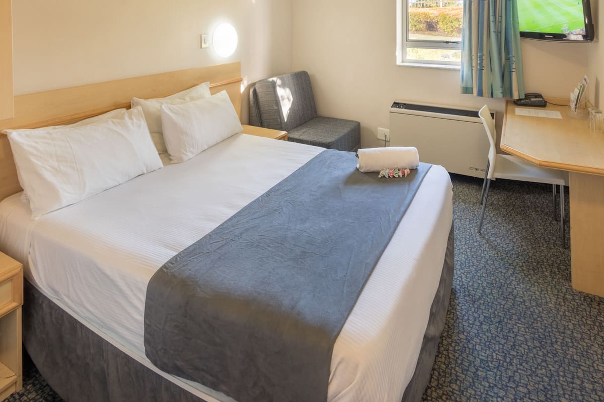 Desk, iron/ironing board, free WiFi, bed sheets