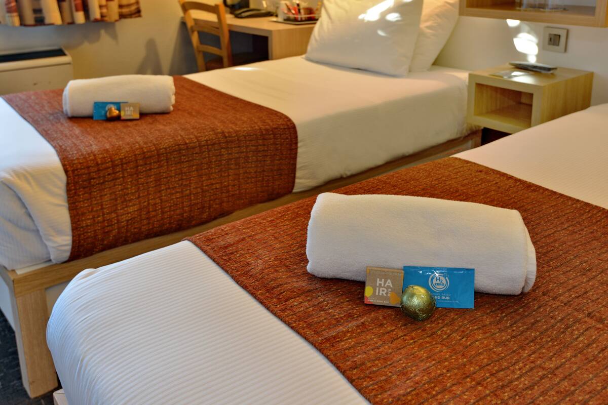 double room, non smoking | desk, blackout curtains, free wifi, bed sheets