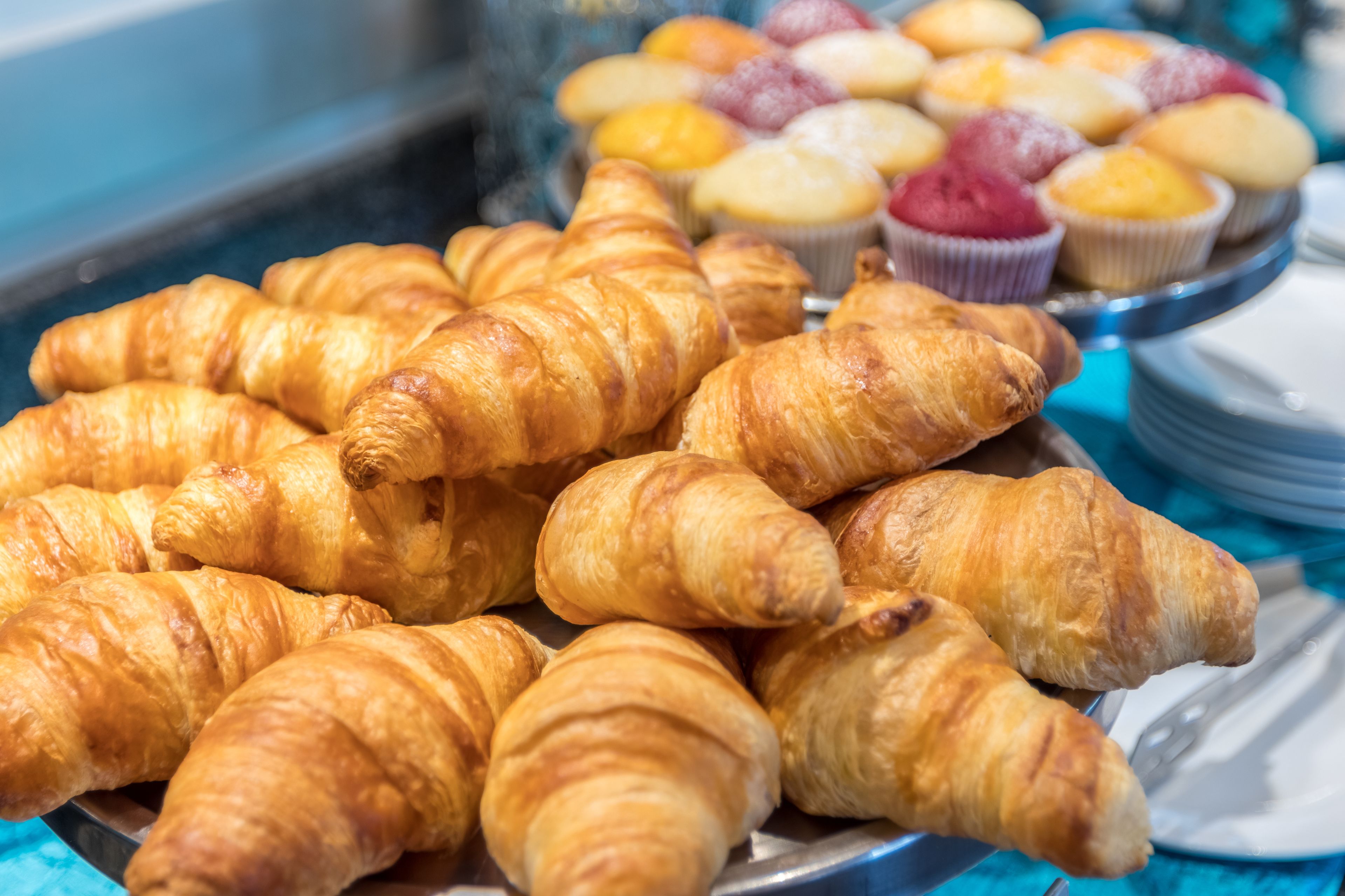 daily buffet breakfast (zar 85 per person)