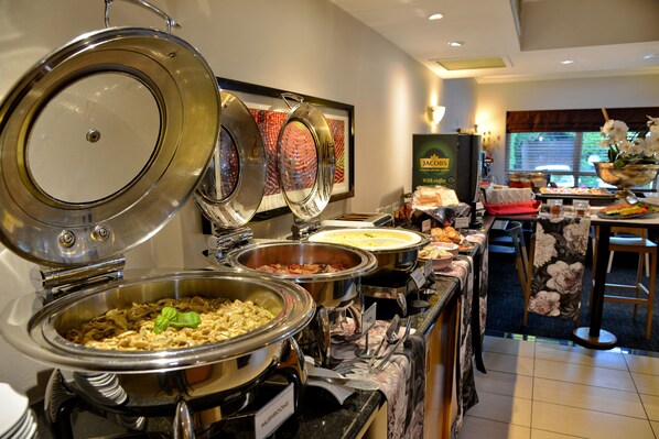 Lunch and dinner served