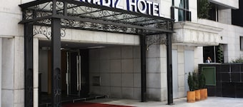 M.BIZ Hotel