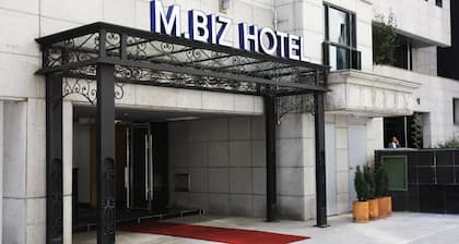 M.BIZ Hotel