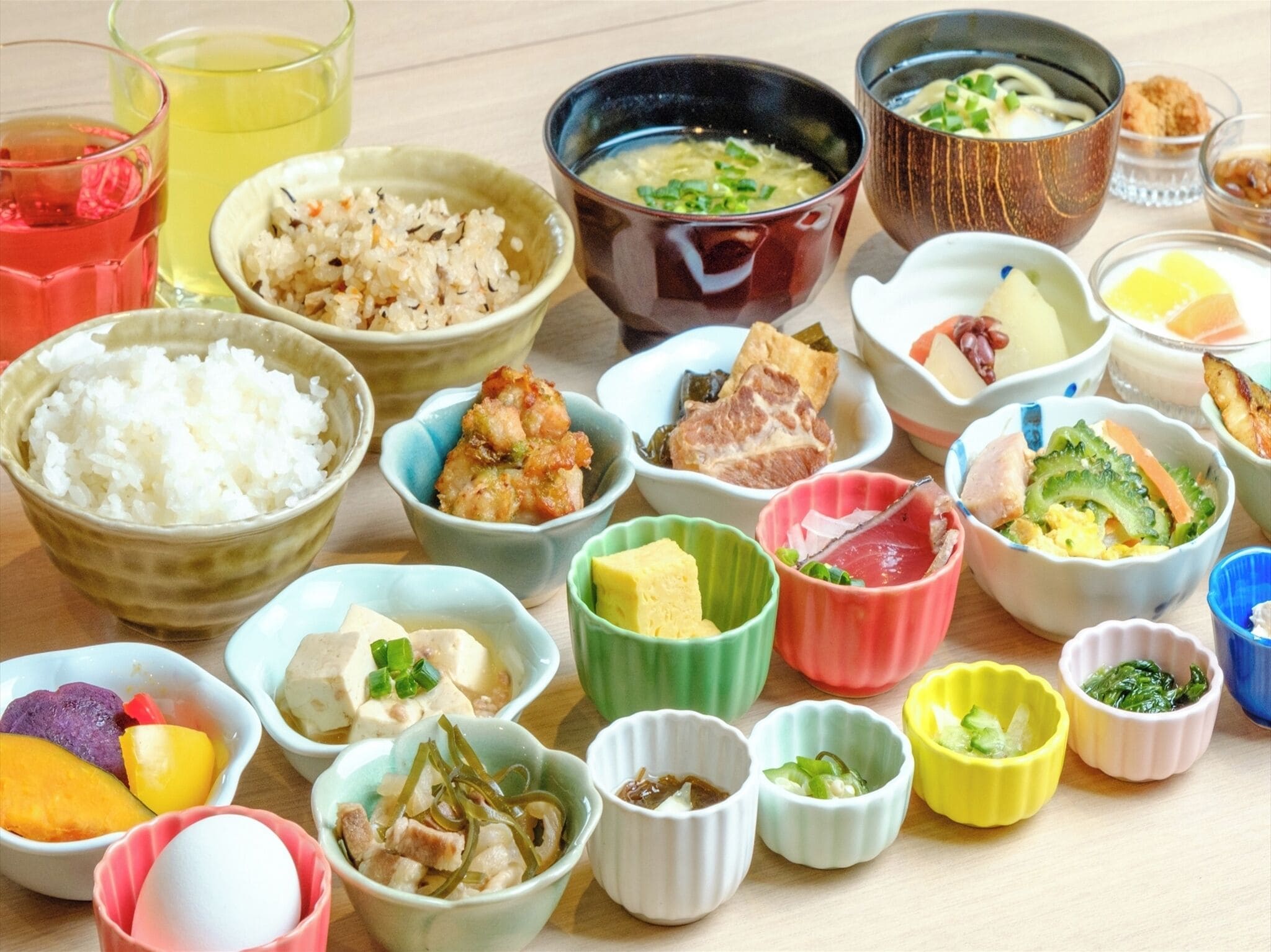 Daily buffet breakfast (JPY 1700 per person)