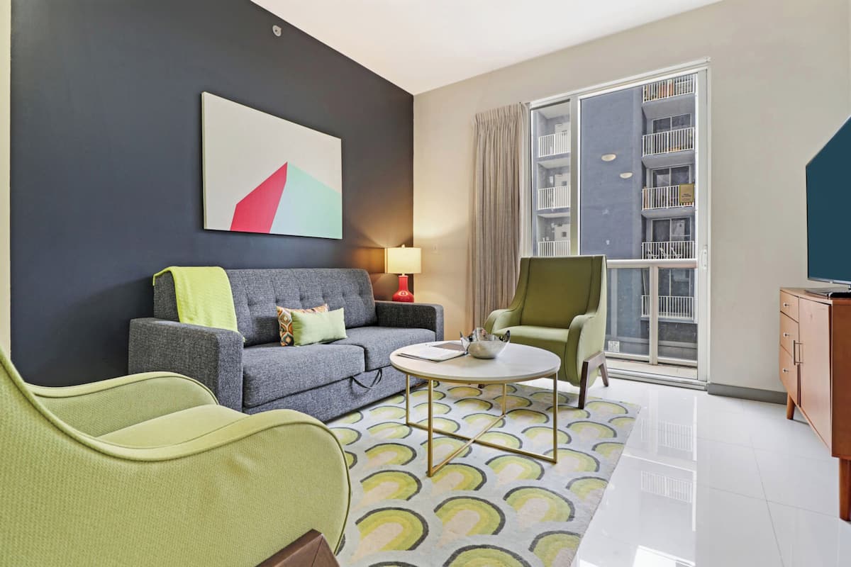 2 Bedroom | 1 Bathroom | Living area | 32-inch flat-screen TV with cable channels, TV