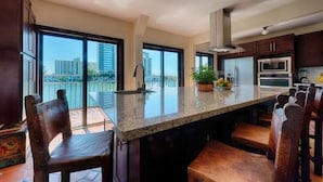 Unclassified image, 3 of 59, button - Miami Whitehouse Apartments (North Bay Village)