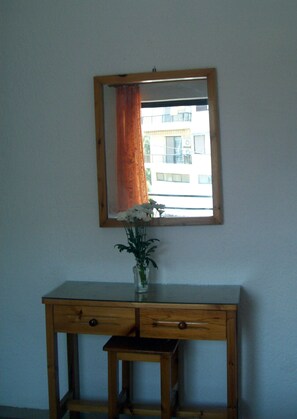 Standard Room, Sea View | Room amenity