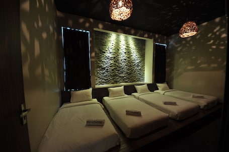 Tabla de planchar con plancha y wifi gratis