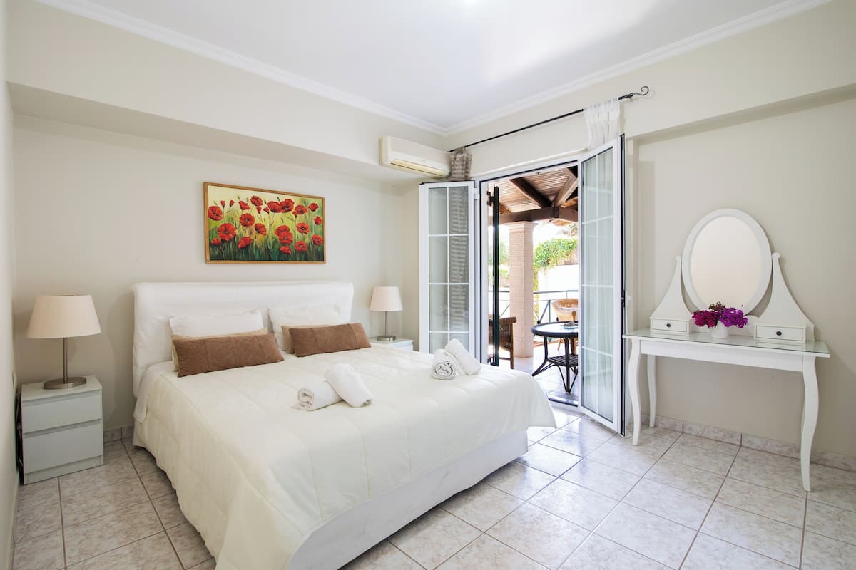 The Linen Suite | 1 habitación, escritorio, tabla de planchar con plancha y wifi gratis