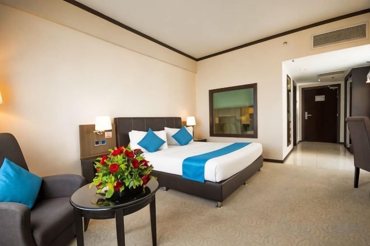 In-room safe, desk, soundproofing, iron/ironing board