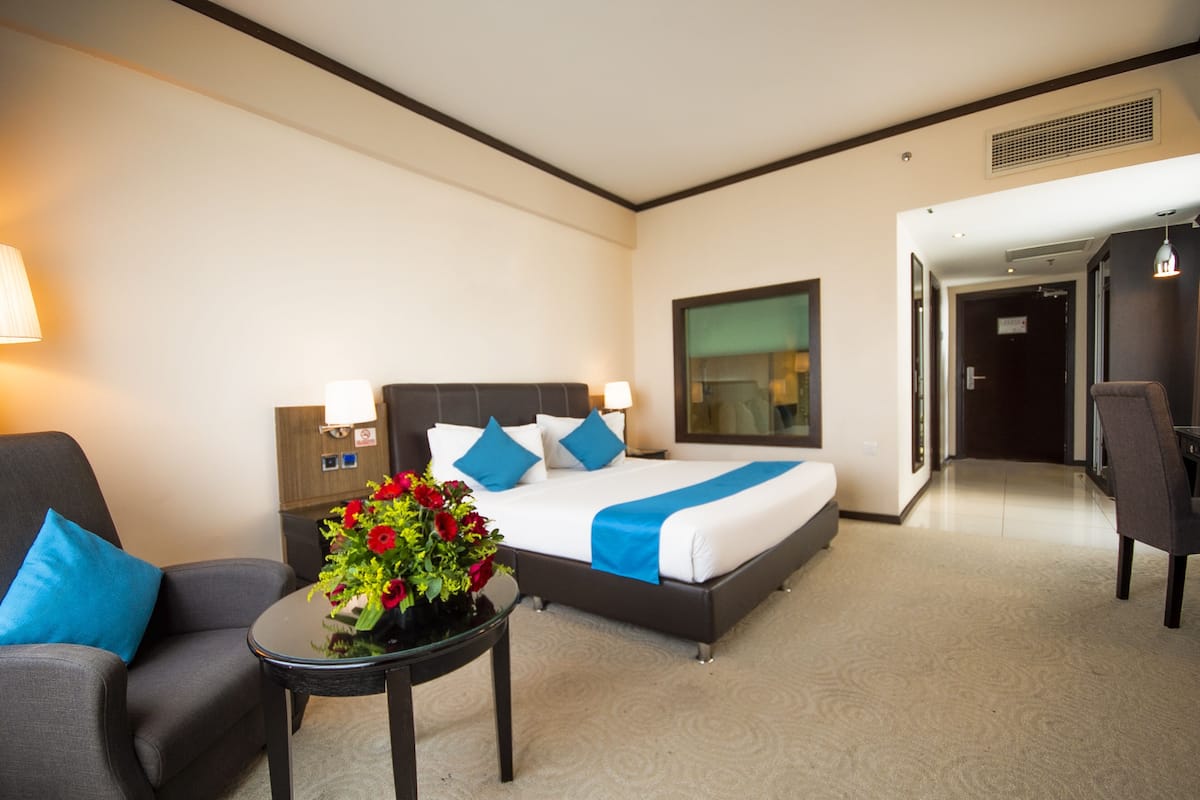 Deluxe Room, 1 King Bed