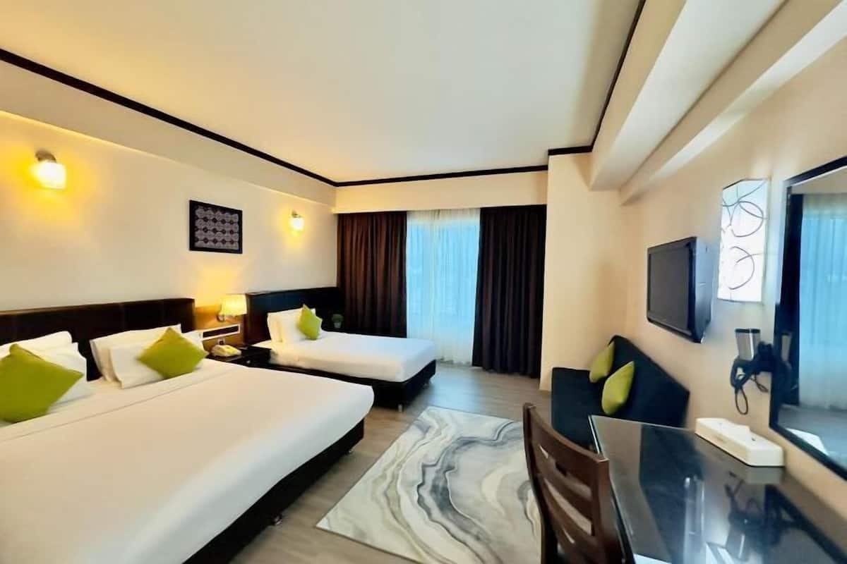1 bedroom, in-room safe, desk, soundproofing