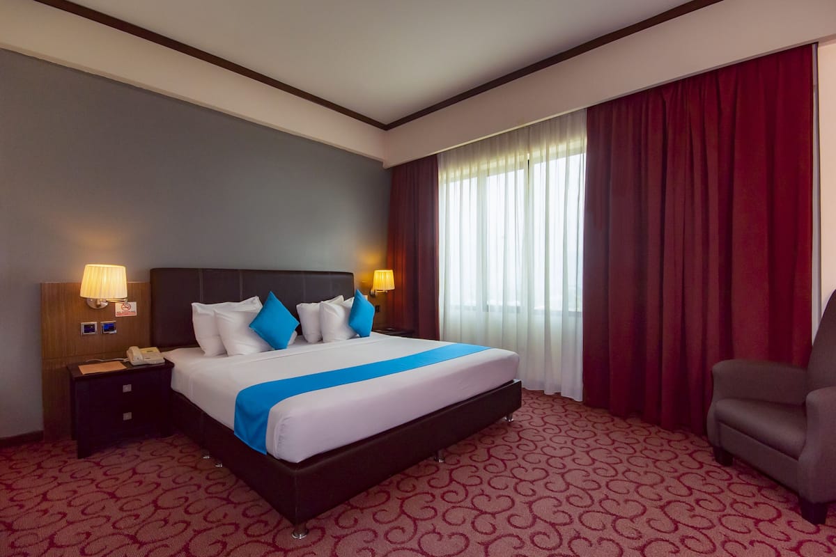 Superior Room, 1 King Bed