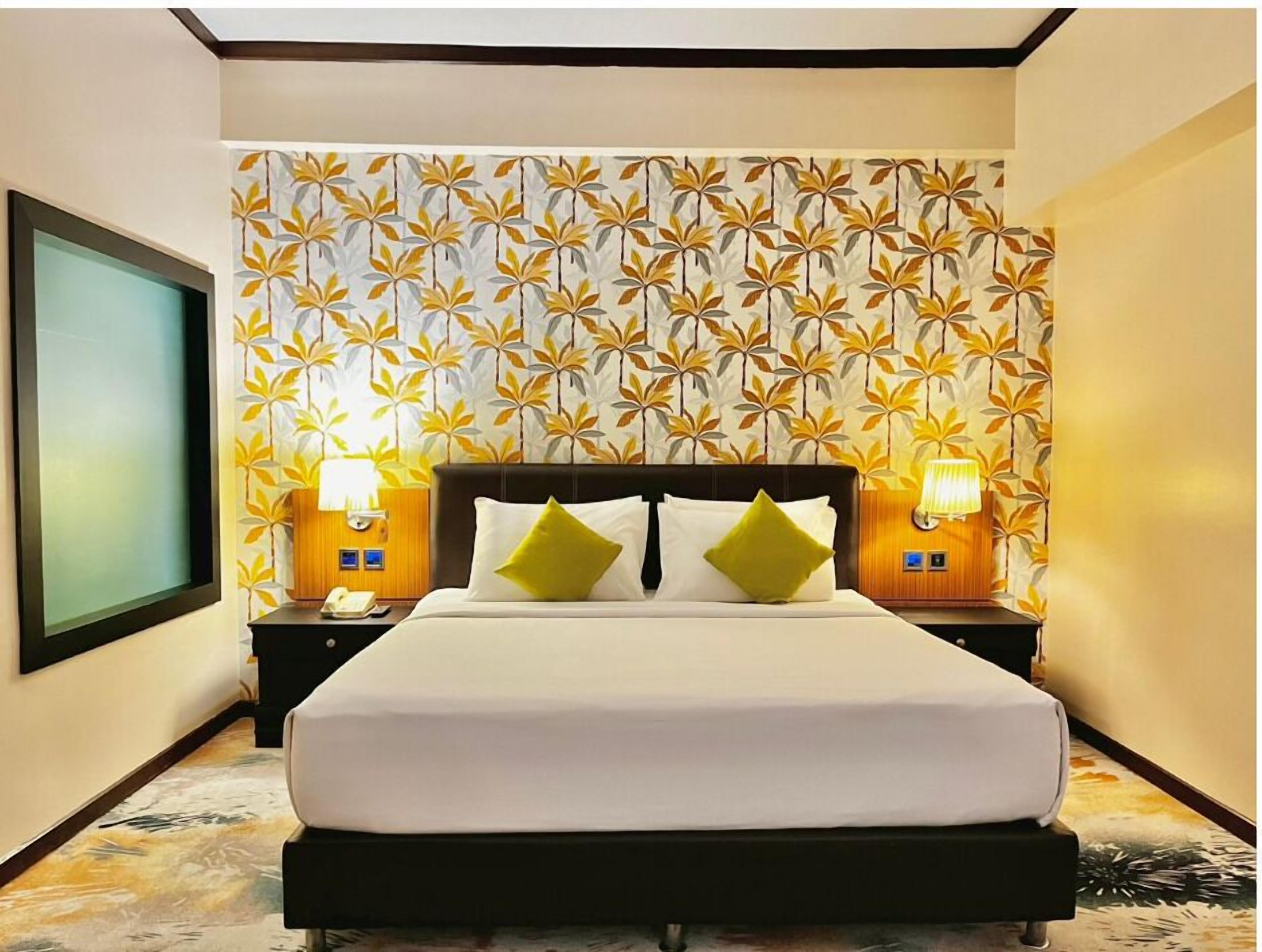 In-room safe, desk, soundproofing, iron/ironing board