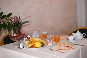 Free daily buffet breakfast  - Hotel Resi & Dep (Vigonza)