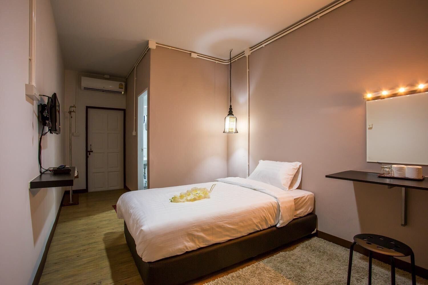 1 bedroom, free minibar, blackout curtains, free wifi