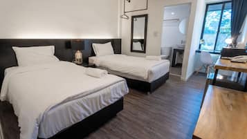 Chambre Supérieure avec lits jumeaux, 2 lits une place | Coffres-forts dans les chambres, bureau