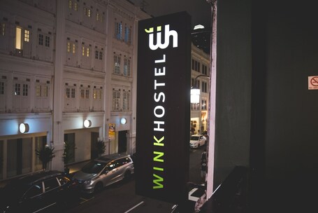 Wink @ Mosque Street - Image 4