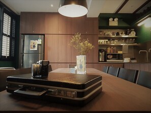 Kühlschrank, Mikrowelle