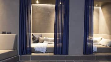 Sauna, tina de hidromasaje y baño de vapor