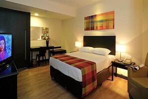 Desk, iron/ironing board, free WiFi - Grand Dormani Rajah Court Hotel (Kuching)