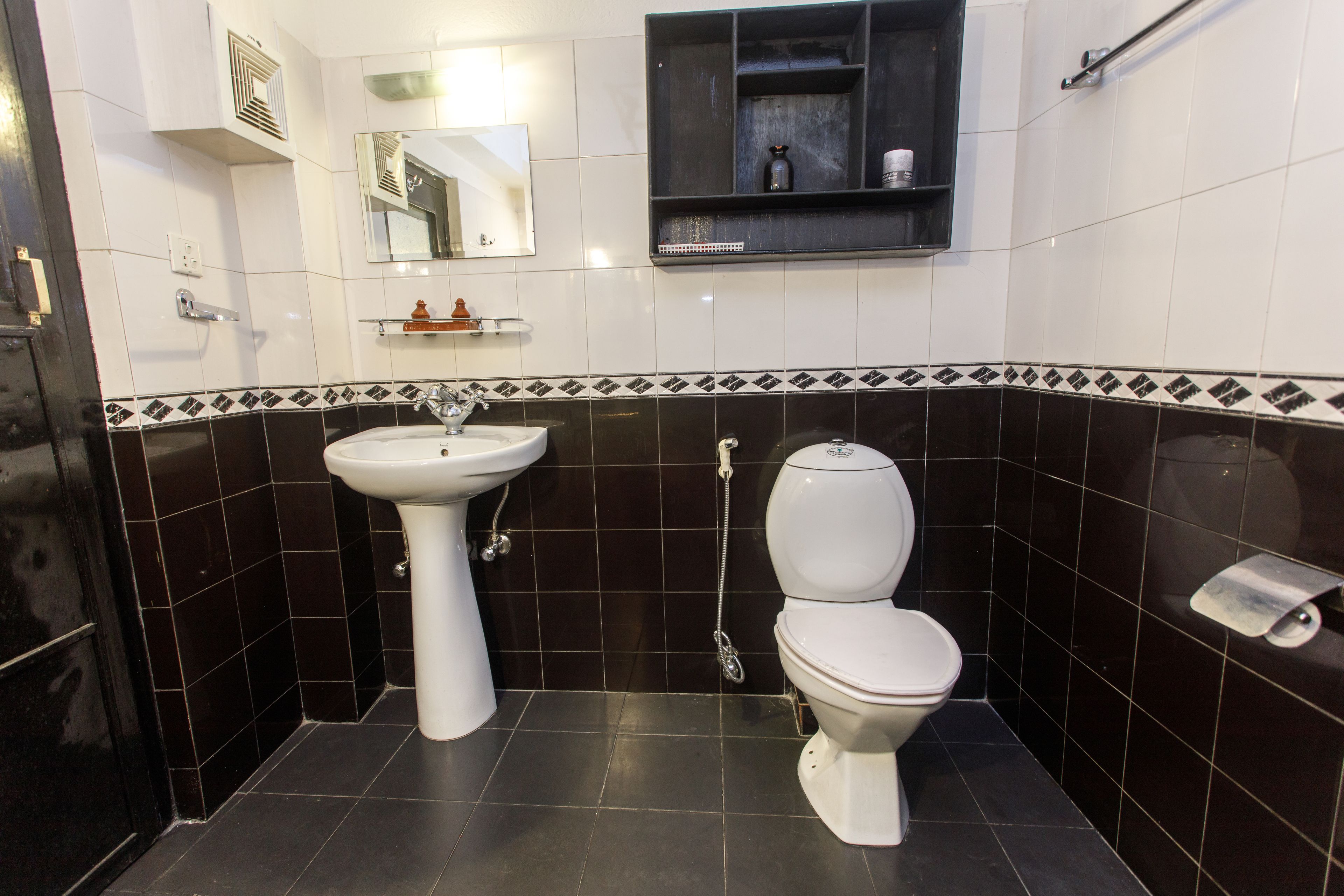 super deluxe room | bathroom | shower, free toiletries, hair dryer, bathrobes