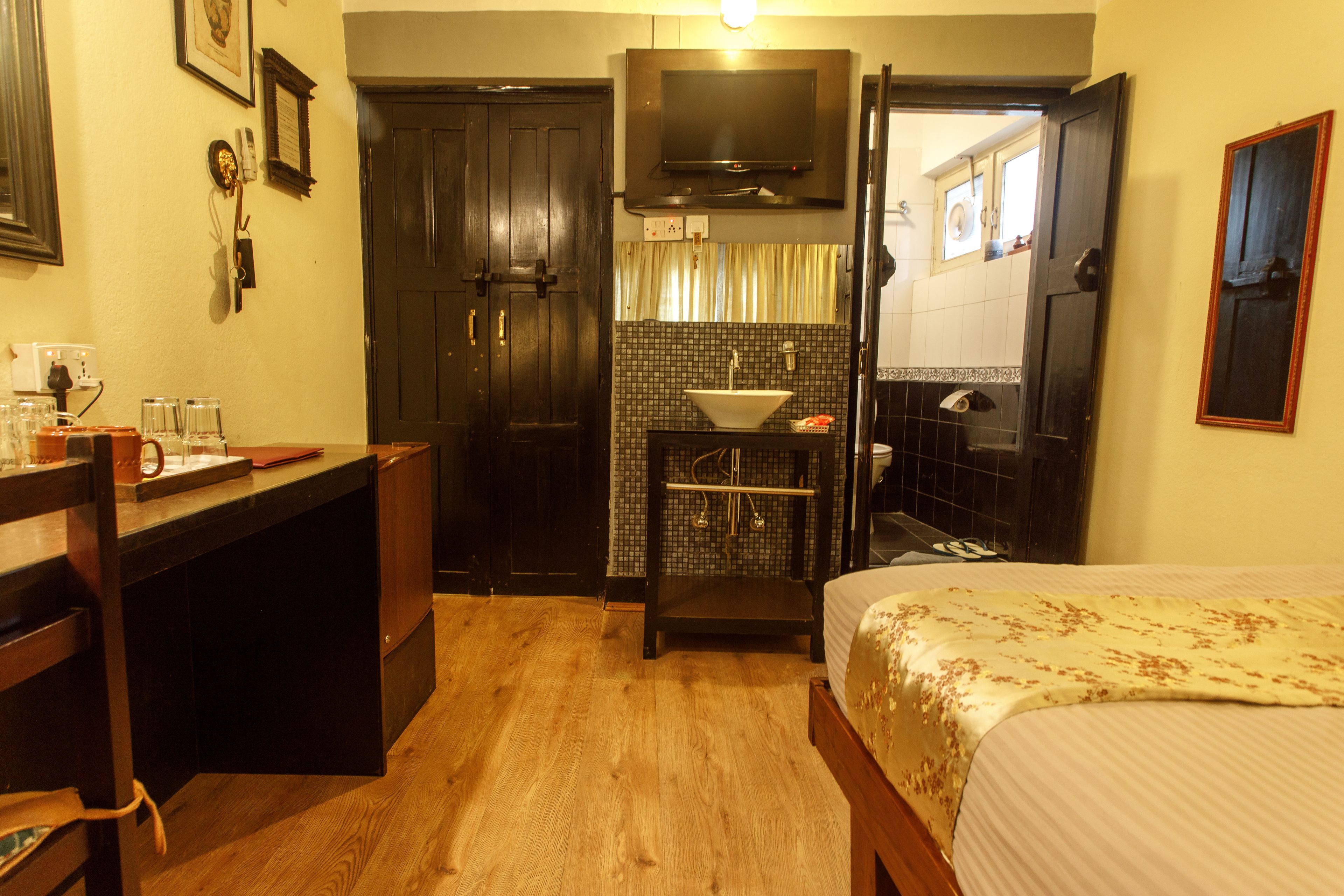 superior room | 1 bedroom, down duvets, free minibar, in-room safe