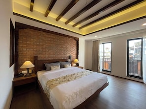 Phòng đơn truyền thống (Super) | Chăn bông, minibar với thức uống miễn phí, két bảo mật tại phòng, bàn