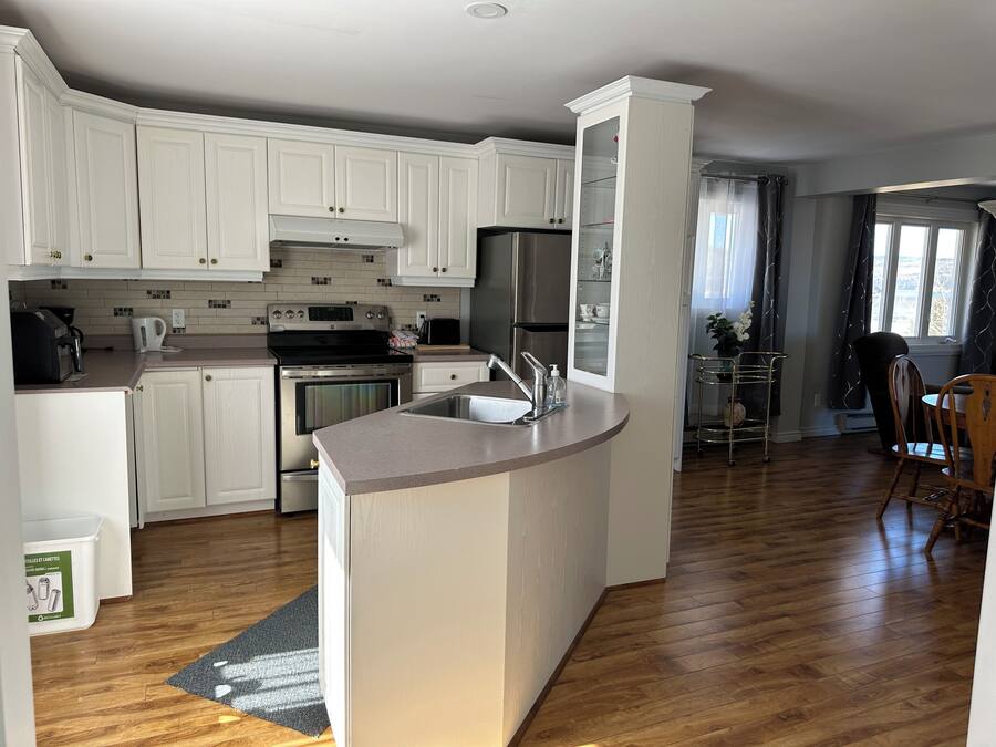Apartment #2, (1 bedroom) | Private kitchen | Full-size fridge, microwave, oven, stovetop