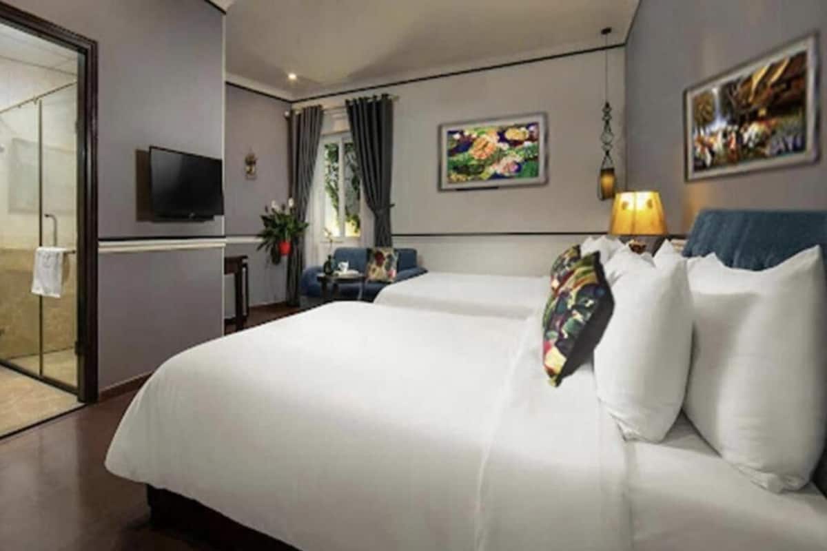 Family Room | 1 bedroom, Egyptian cotton sheets, premium bedding, down duvets