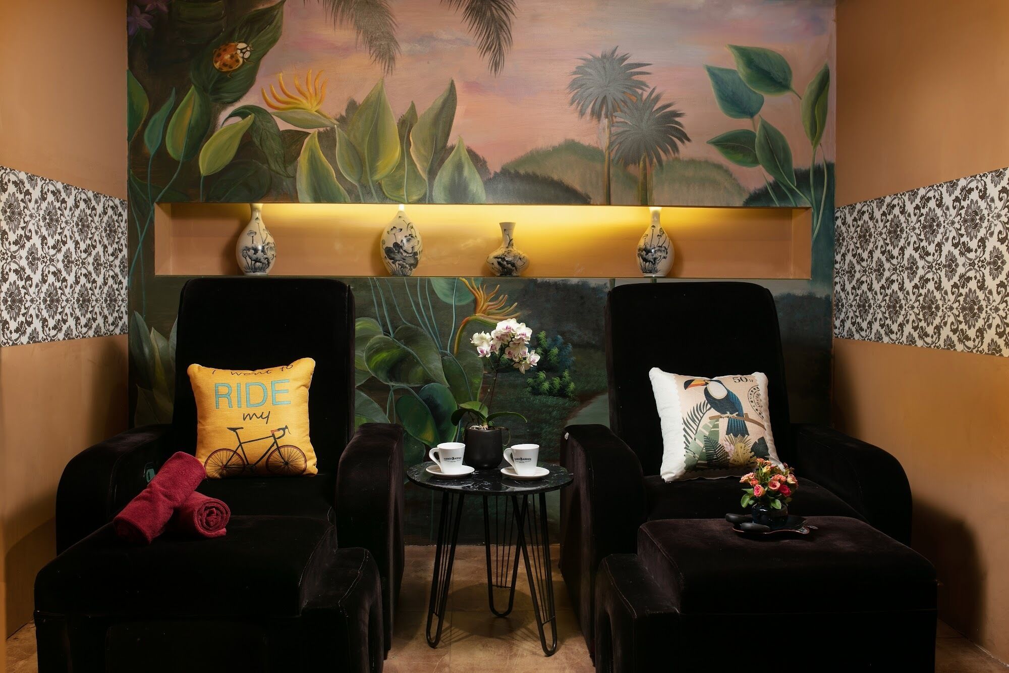 body treatments, aromatherapy, hot stone massages, deep-tissue massages