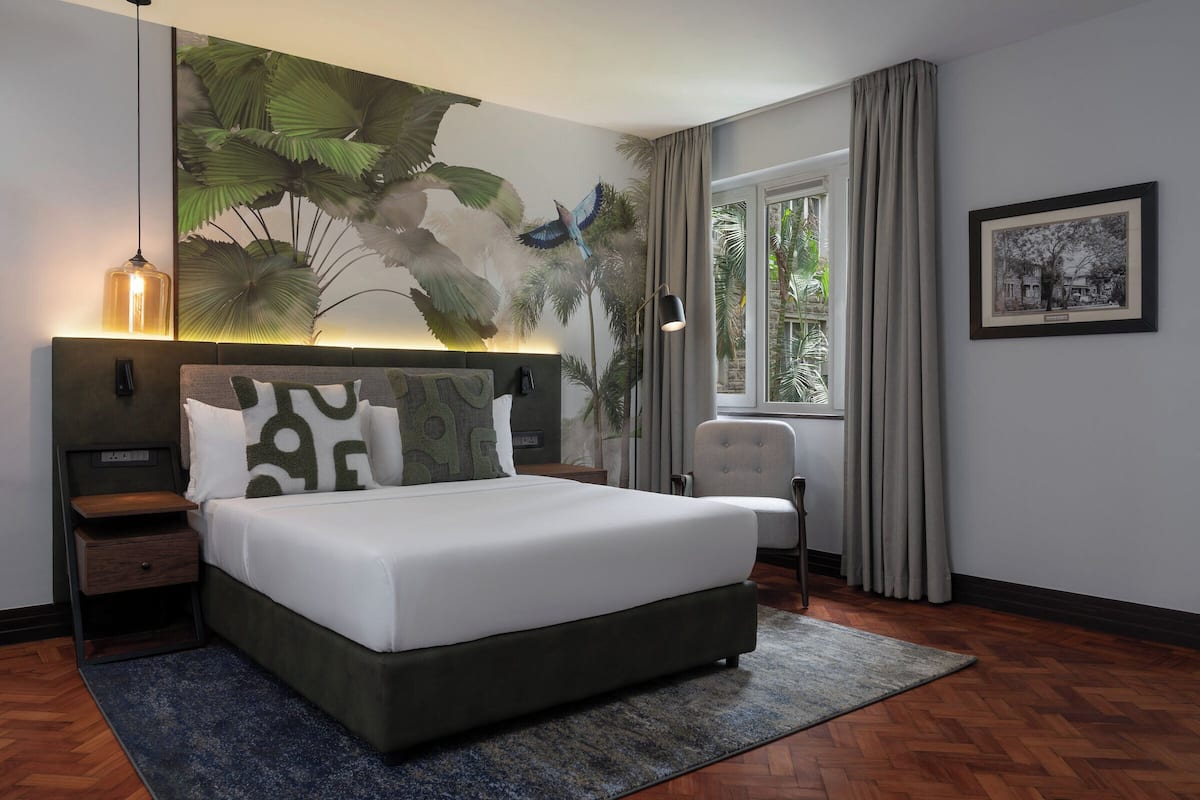 Premium Room, 1 Queen Bed | Premium bedding, in-room safe, individually decorated