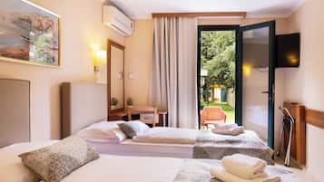 Chambre Standard avec lits jumeaux | Bureau, lits bébé (en supplément), Wi-Fi gratuit, draps fournis