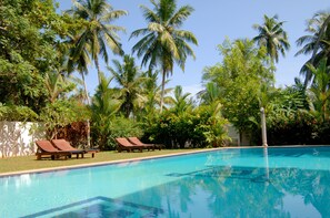 Kolam renang outdoor