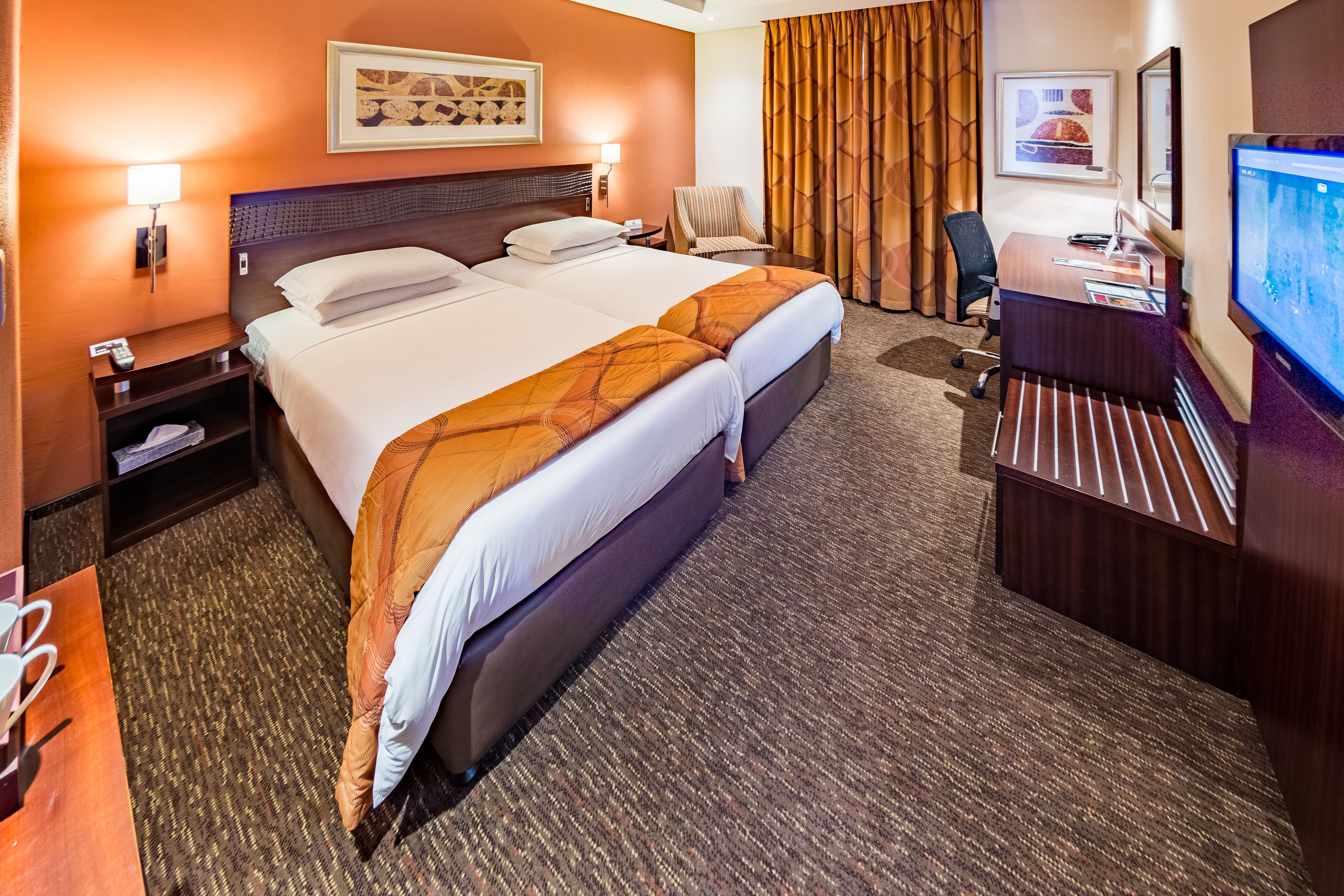 in-room safe, desk, soundproofing, free wifi