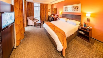 In-room safe, desk, soundproofing, free WiFi