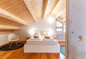 Attico familiare, 2 camere da letto, vista montagna, lato montagna | Insonorizzazione, Wi-Fi gratuito, lenzuola