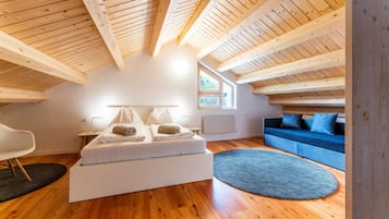 Ático familiar, 2 habitaciones, vistas a la montaña, junto a la montaña | Sistema de insonorización, wifi gratis, ropa de cama